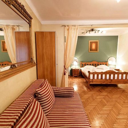 Dream House Brasov Hotel Exterior photo